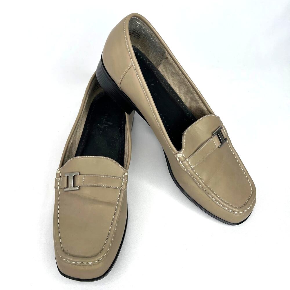 Life Stride Women's 8.5M Tan Loafers Slip-On Faux Leather Buckle Shoes Flats